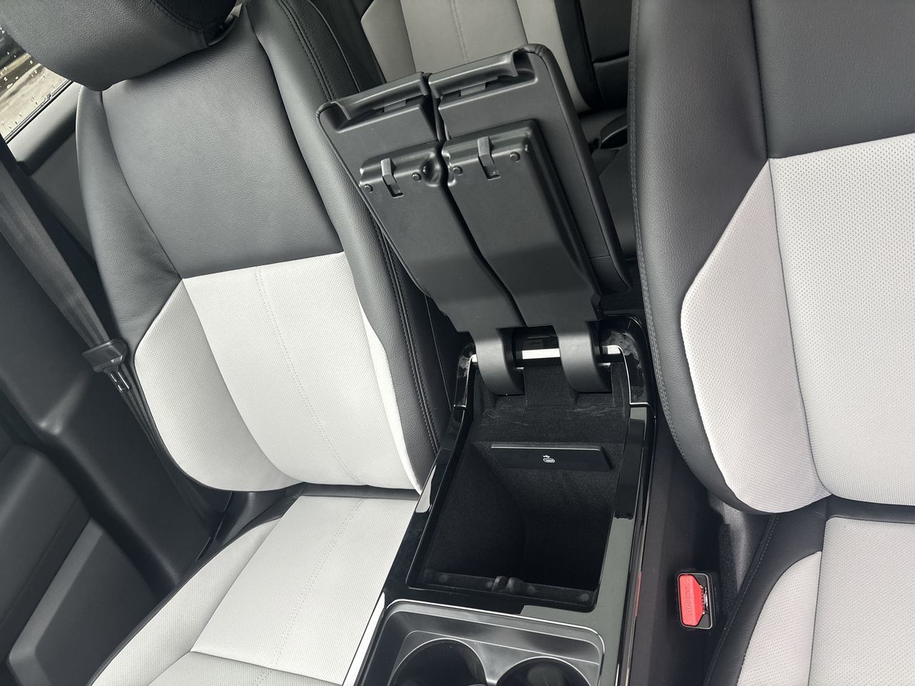 2026  Range Rover Velar