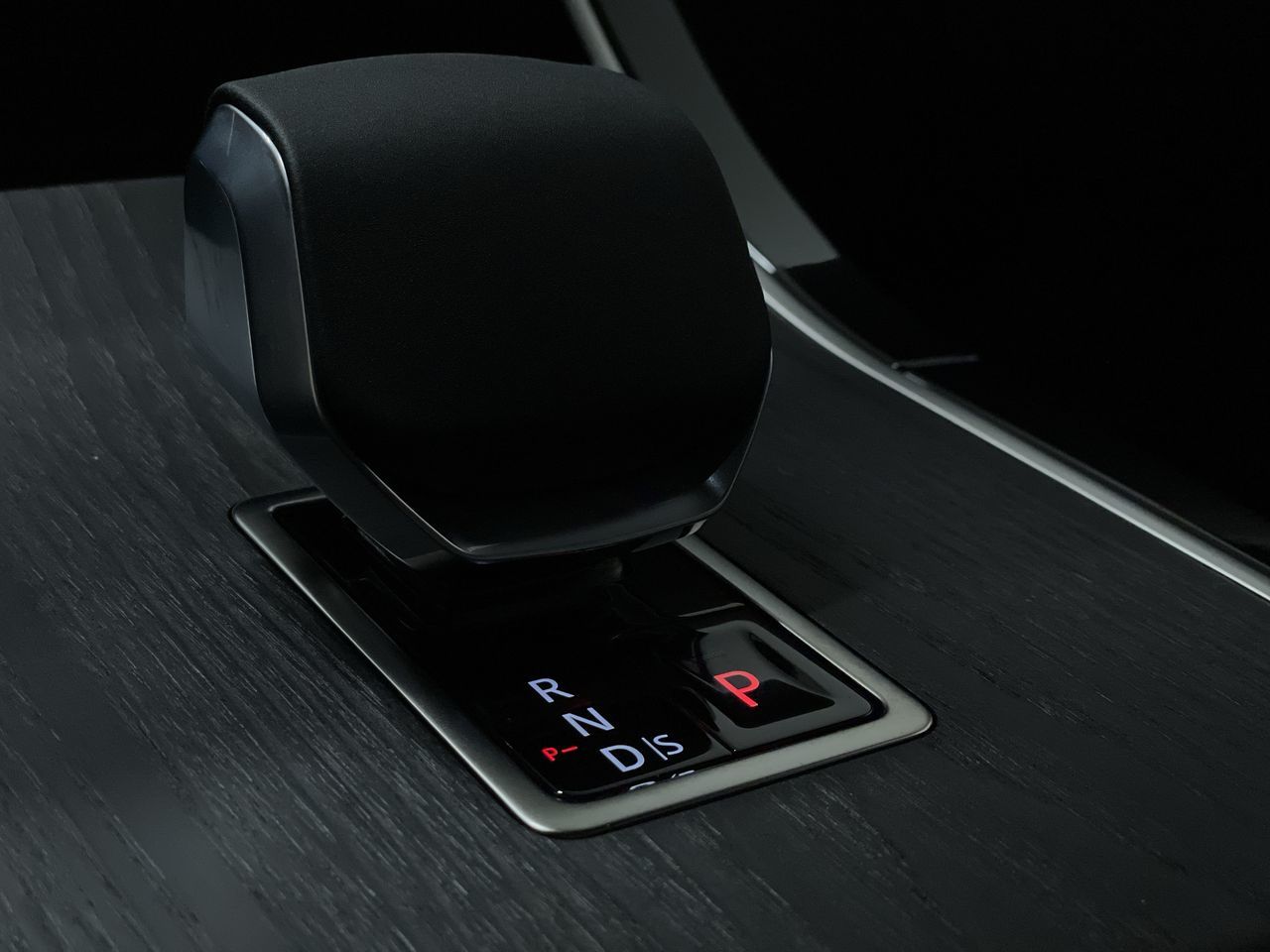 2026  Range Rover Velar