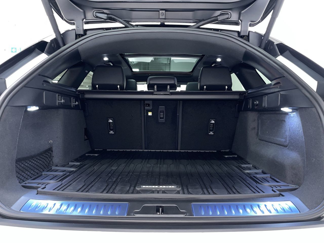 2026  Range Rover Velar