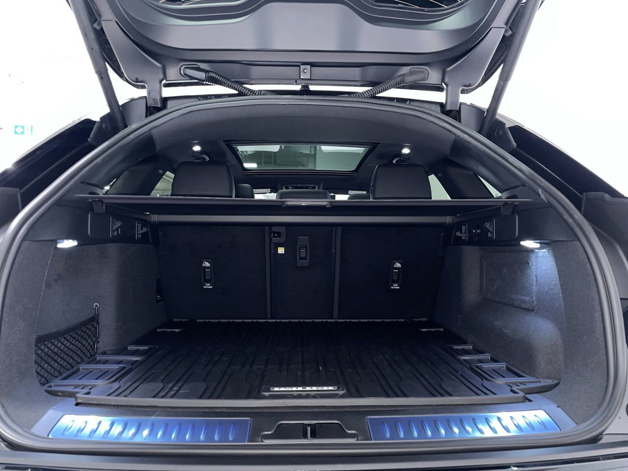 2026  Range Rover Velar