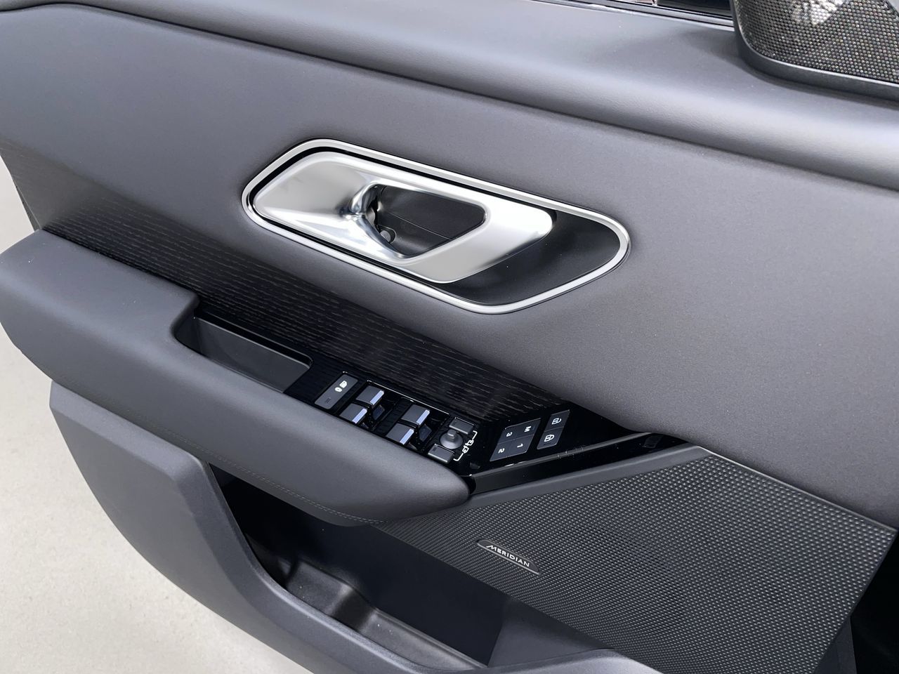 2026  Range Rover Velar