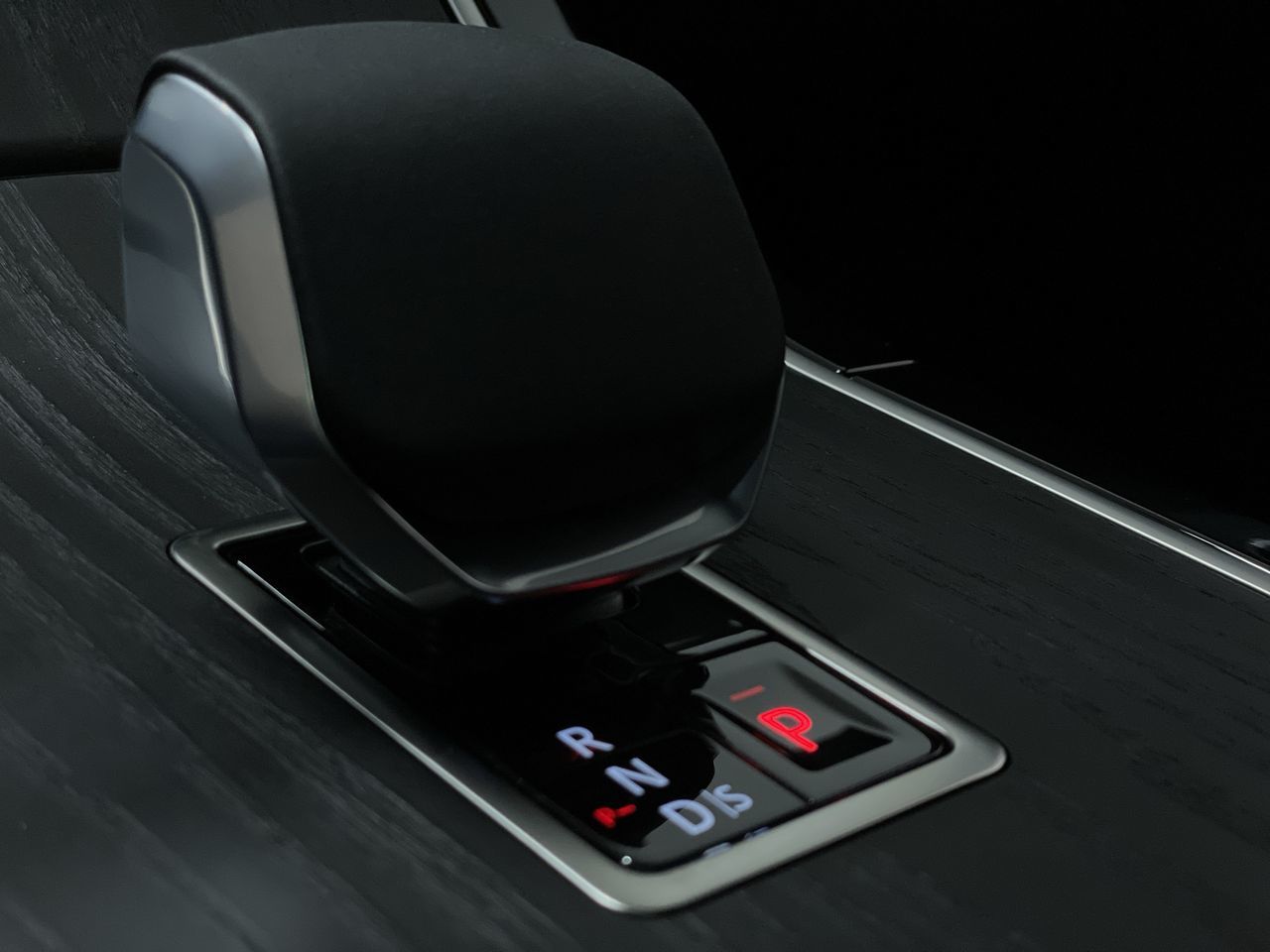 2026  Range Rover Velar