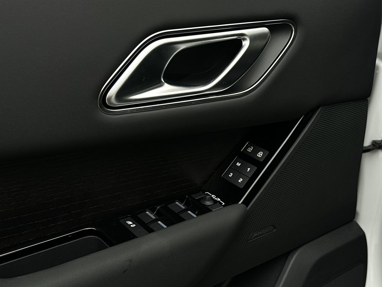 2026  Range Rover Velar