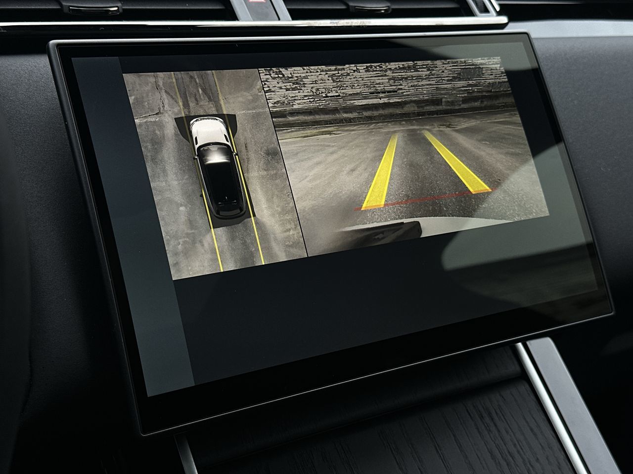 2026  Range Rover Velar