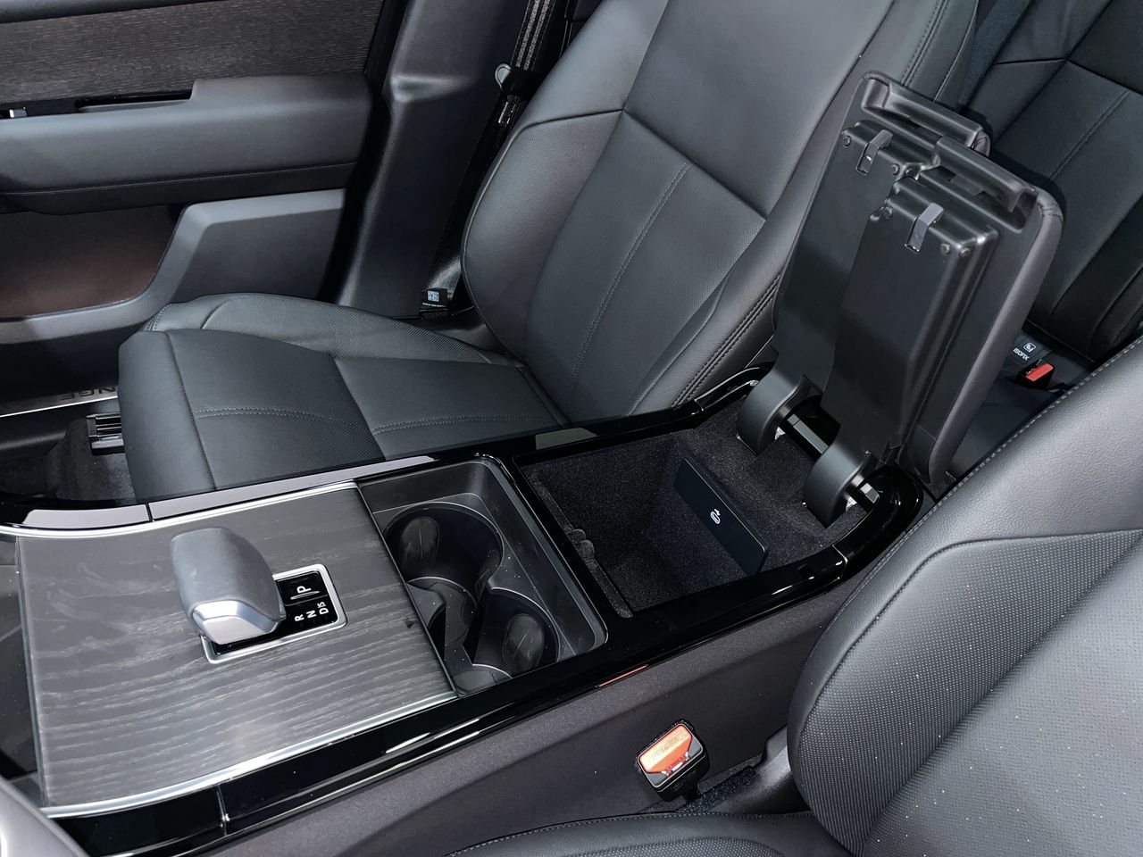 2026  Range Rover Velar