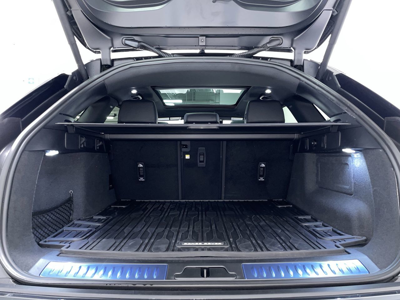 2026  Range Rover Velar