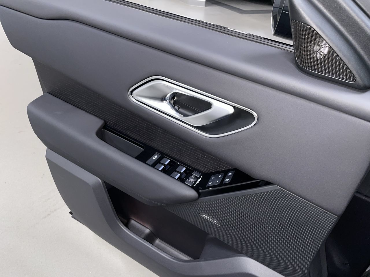 2026  Range Rover Velar