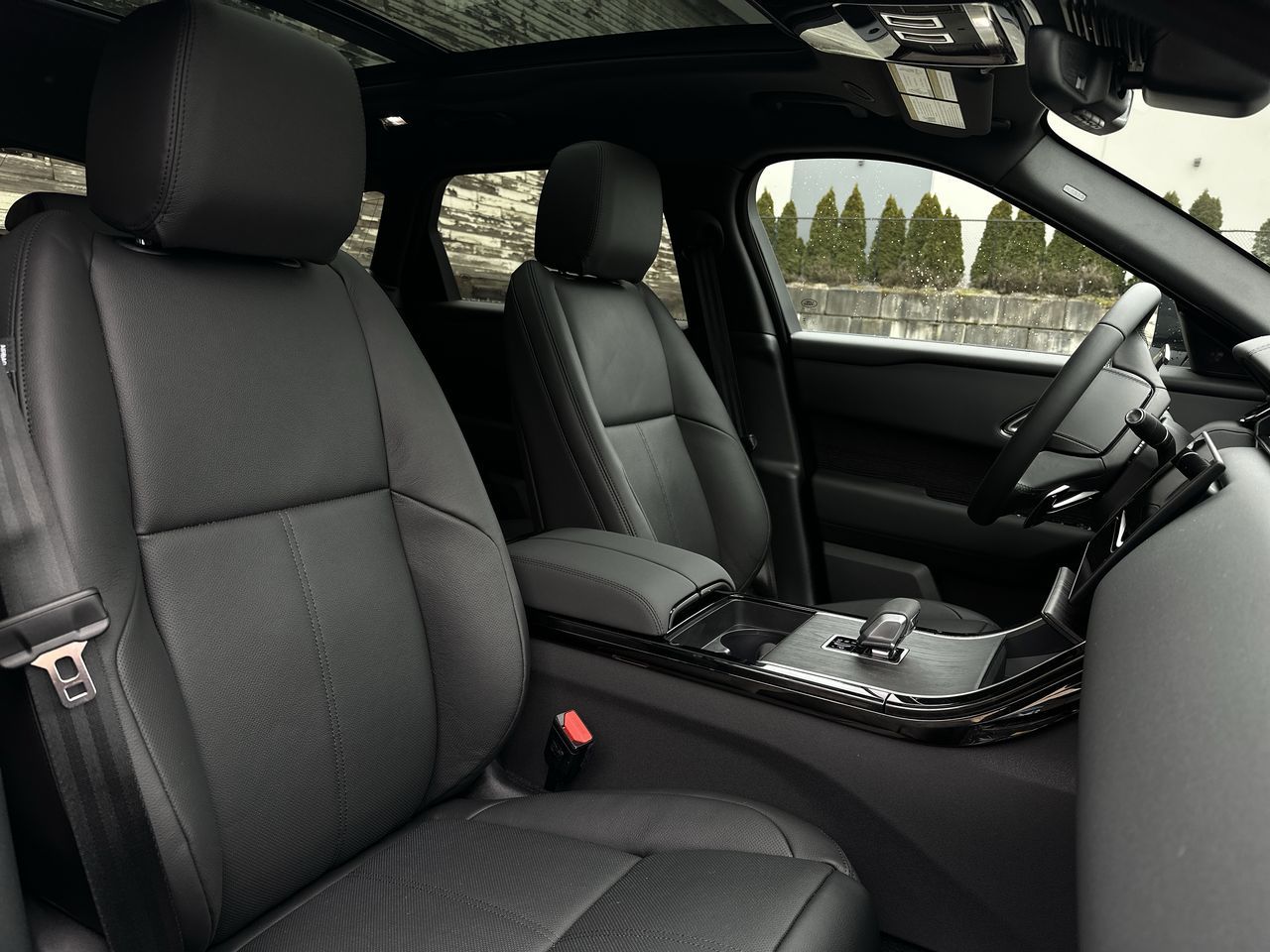 2026 Land Rover Range Rover Velar in Vancouver, British Columbia