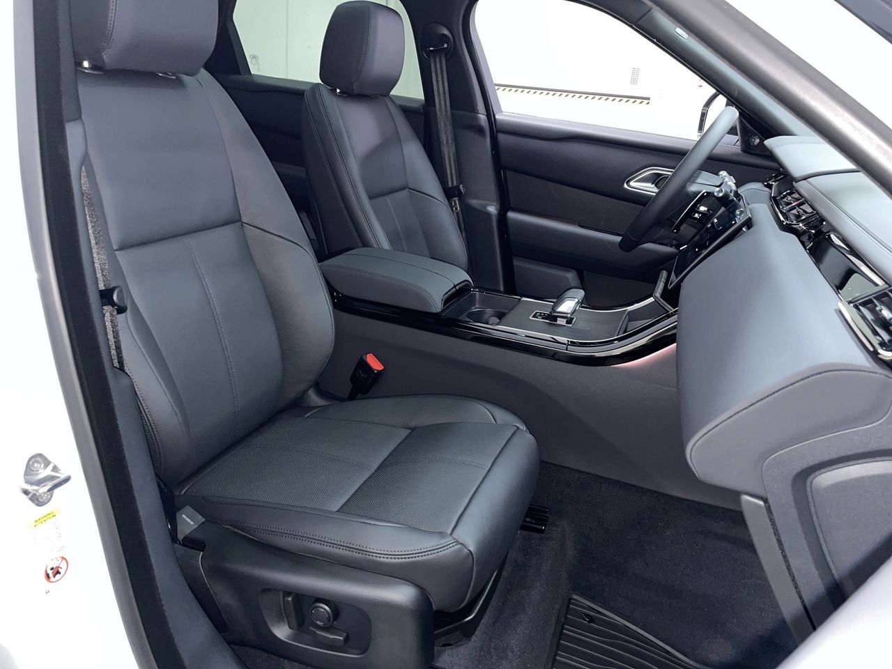 2026  Range Rover Velar