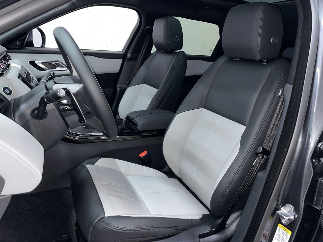 2026  Range Rover Velar