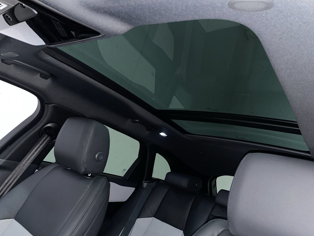 2026  Range Rover Velar