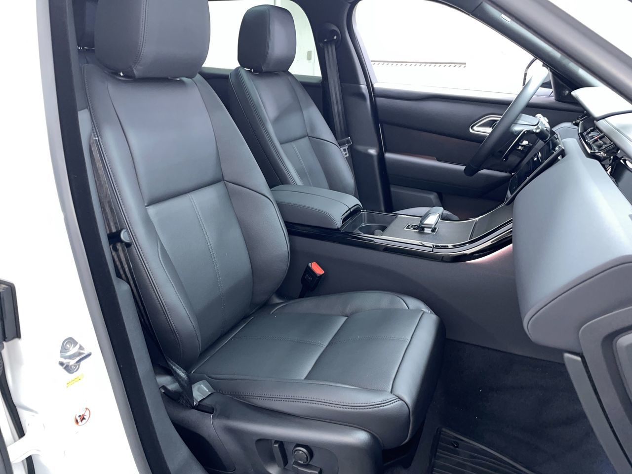2026 Land Rover Range Rover Velar in Vancouver, British Columbia