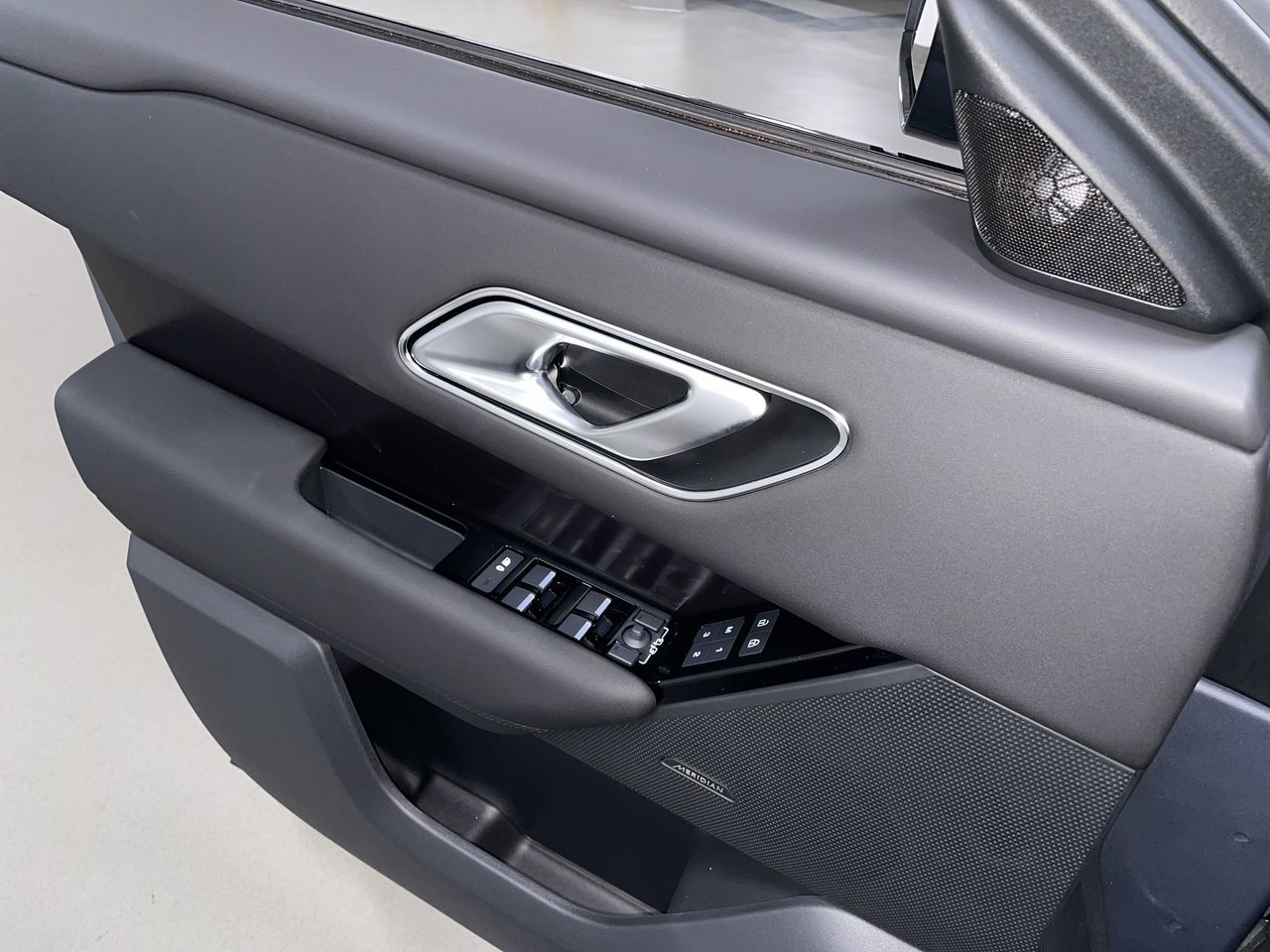 2026  Range Rover Velar