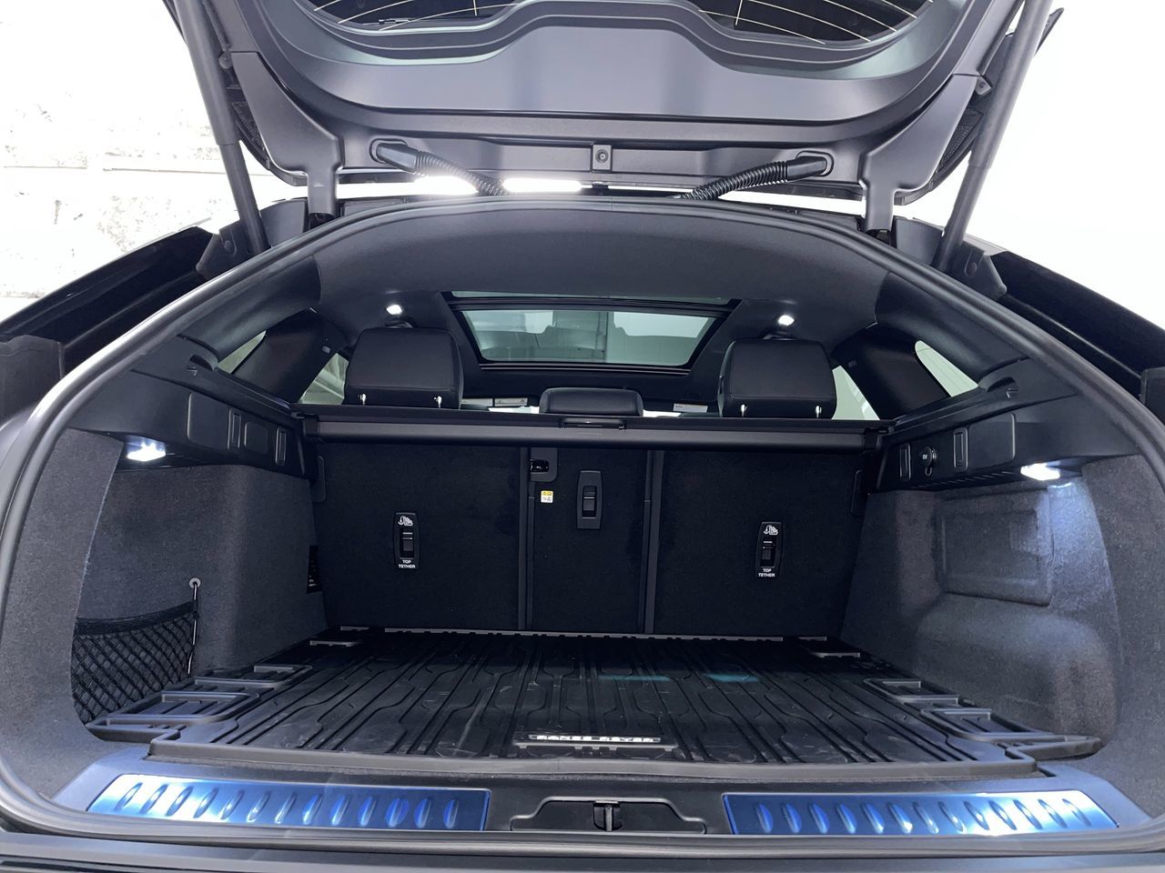 2026  Range Rover Velar