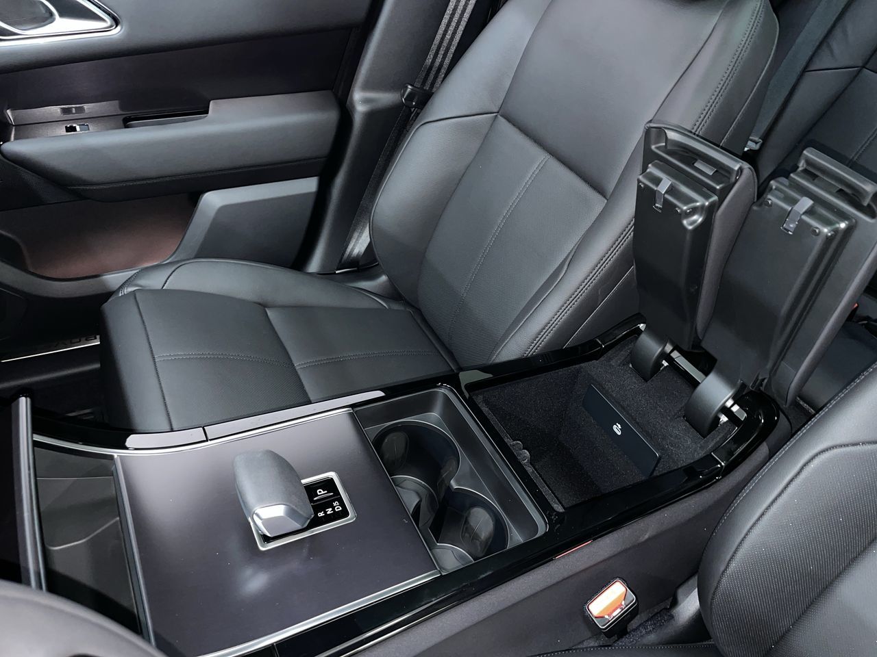 2026  Range Rover Velar
