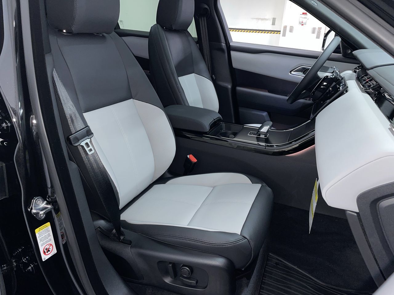 2026  Range Rover Velar