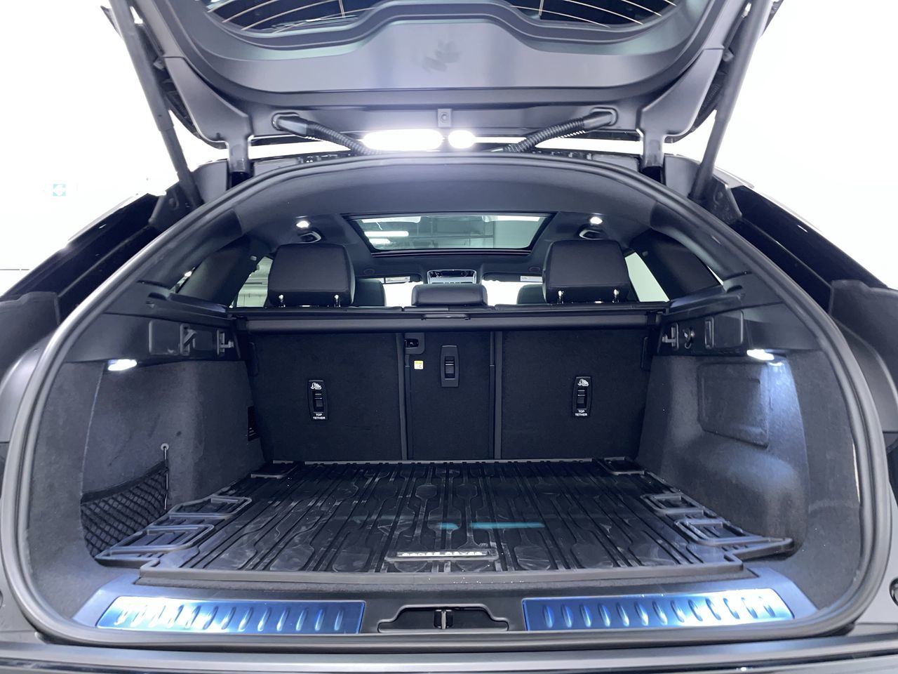 2026  Range Rover Velar