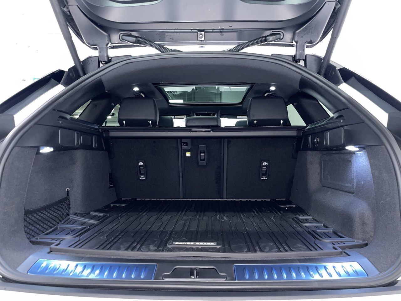 2026  Range Rover Velar