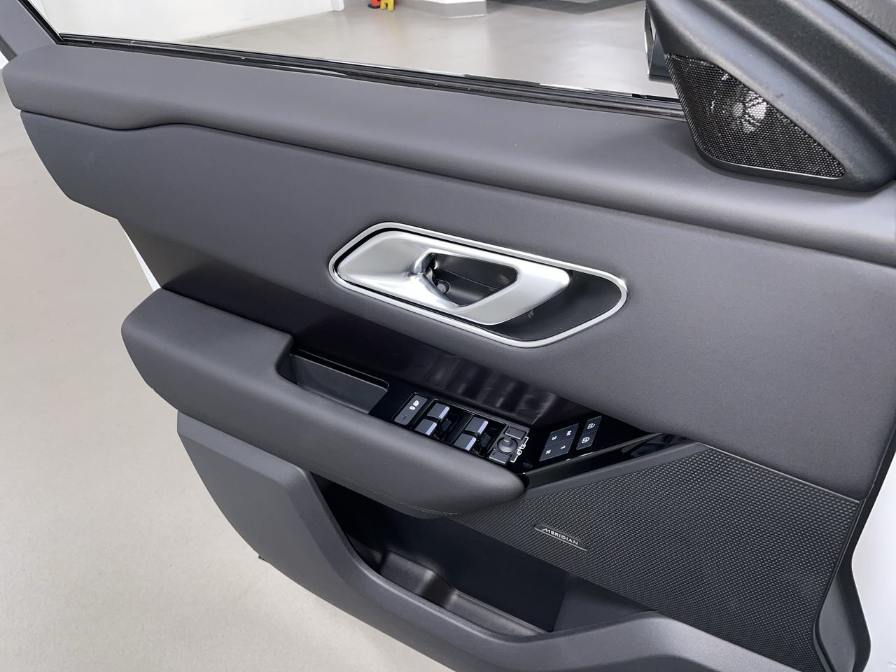 2026  Range Rover Velar