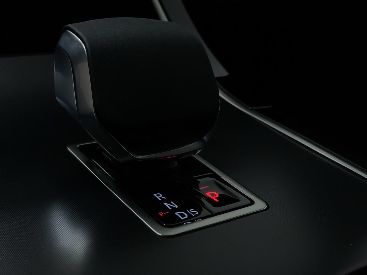2026  Range Rover Velar