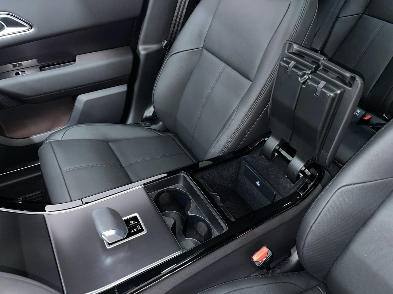 2026  Range Rover Velar