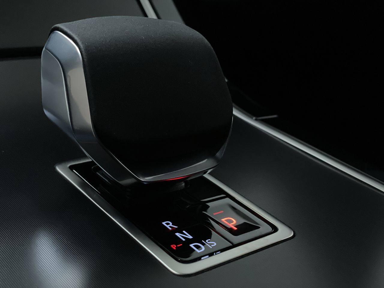 2026  Range Rover Velar