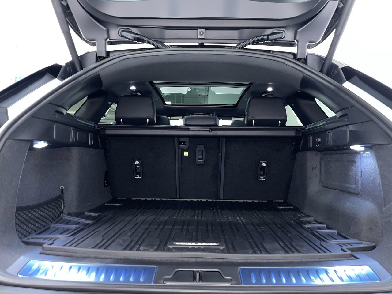 2026  Range Rover Velar
