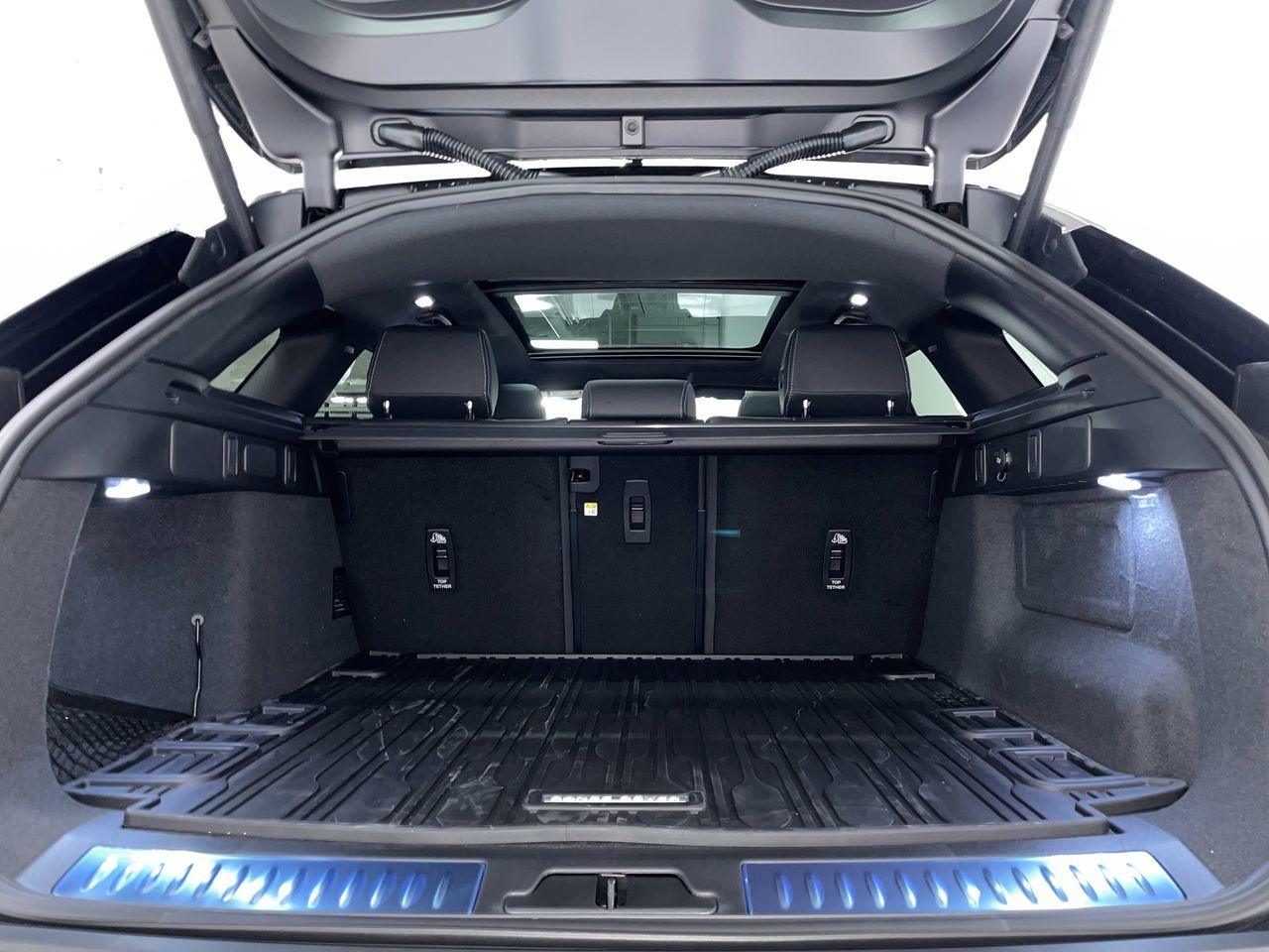 2026  Range Rover Velar