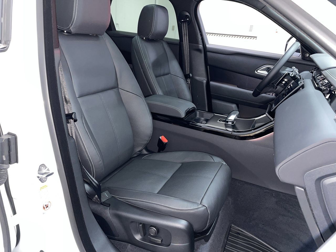 2026  Range Rover Velar