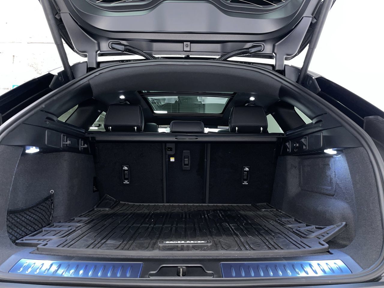 2026  Range Rover Velar