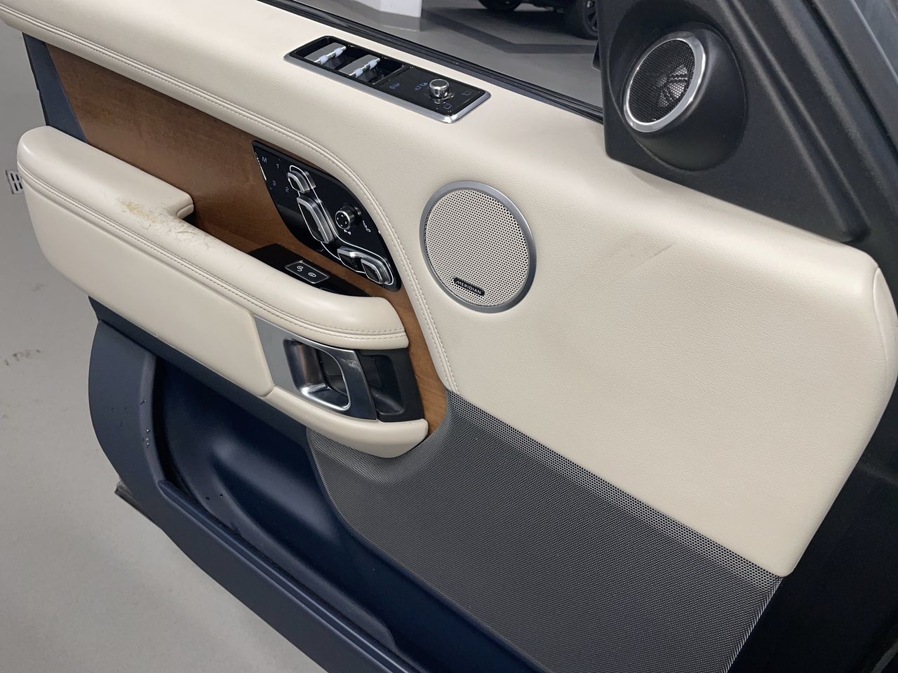 2020 Land Rover Range Rover in Vancouver, British Columbia