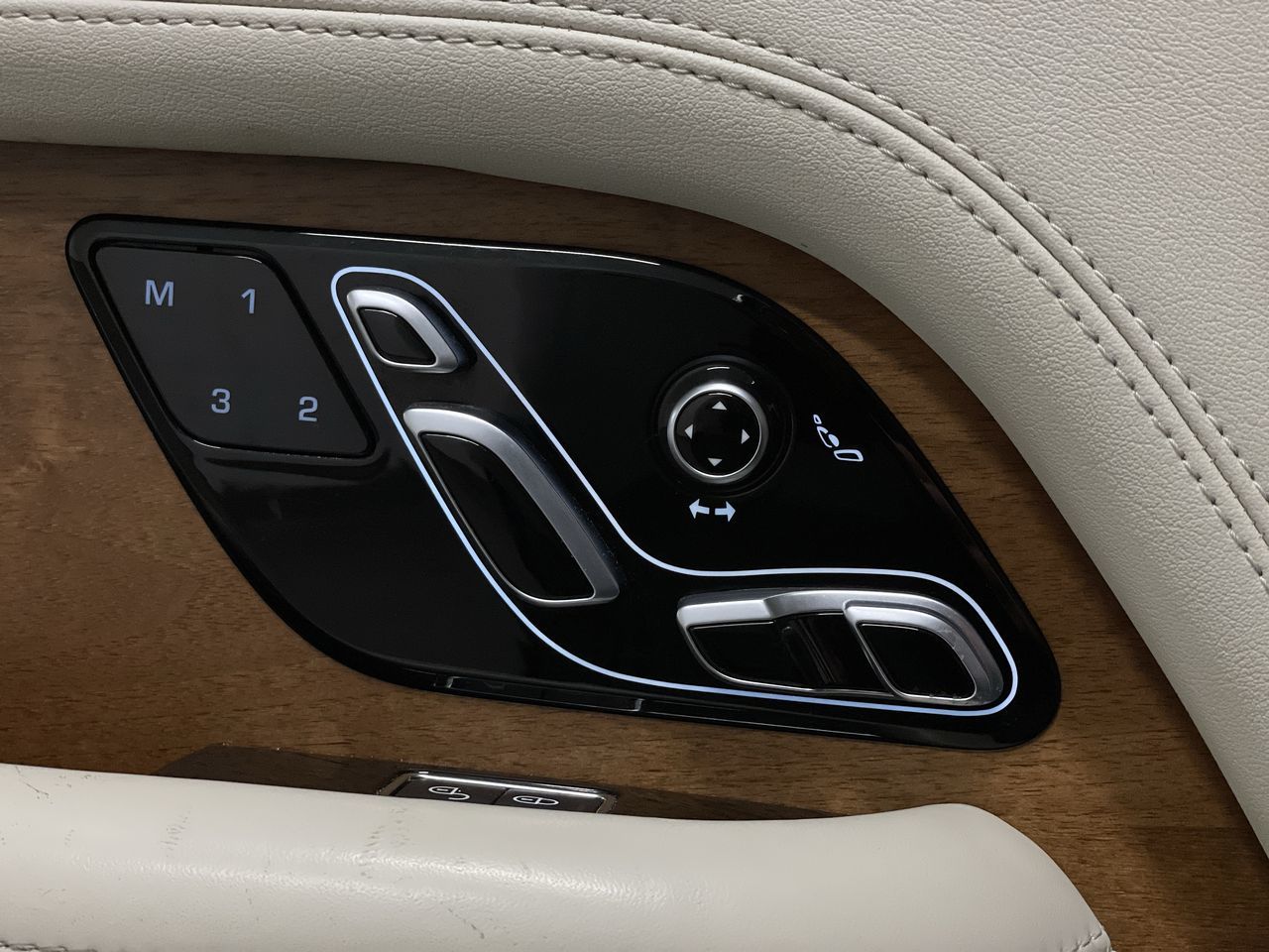 2020 Land Rover Range Rover in Vancouver, British Columbia