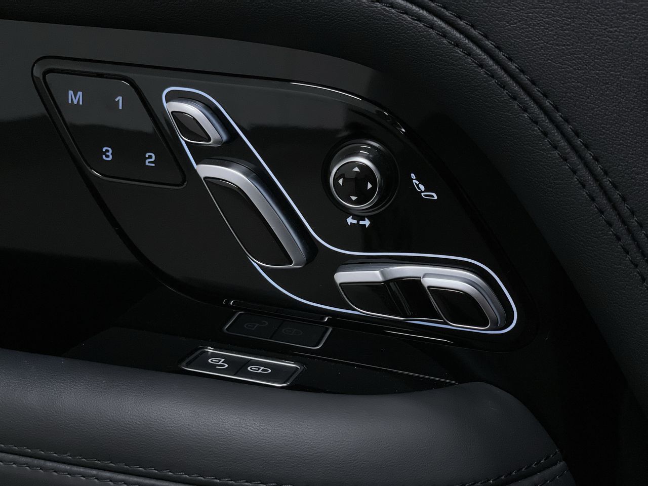 2020 Land Rover Range Rover in Vancouver, British Columbia