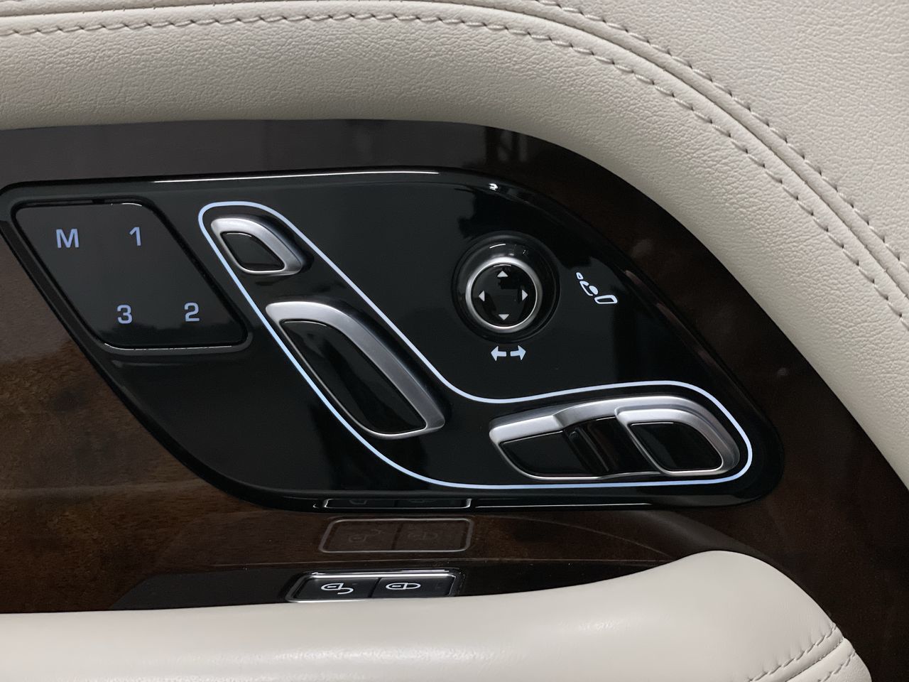 2021 Land Rover Range Rover in Vancouver, British Columbia