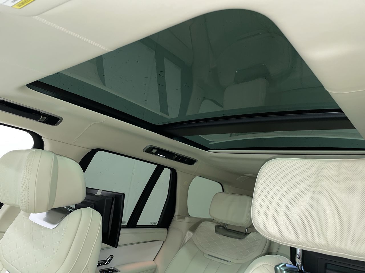 2024 Land Rover Range Rover in Vancouver, British Columbia