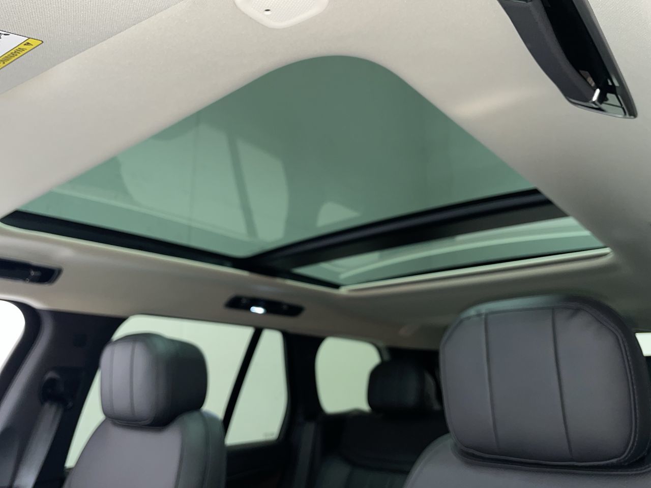 2025  Range Rover Mild Hybrid