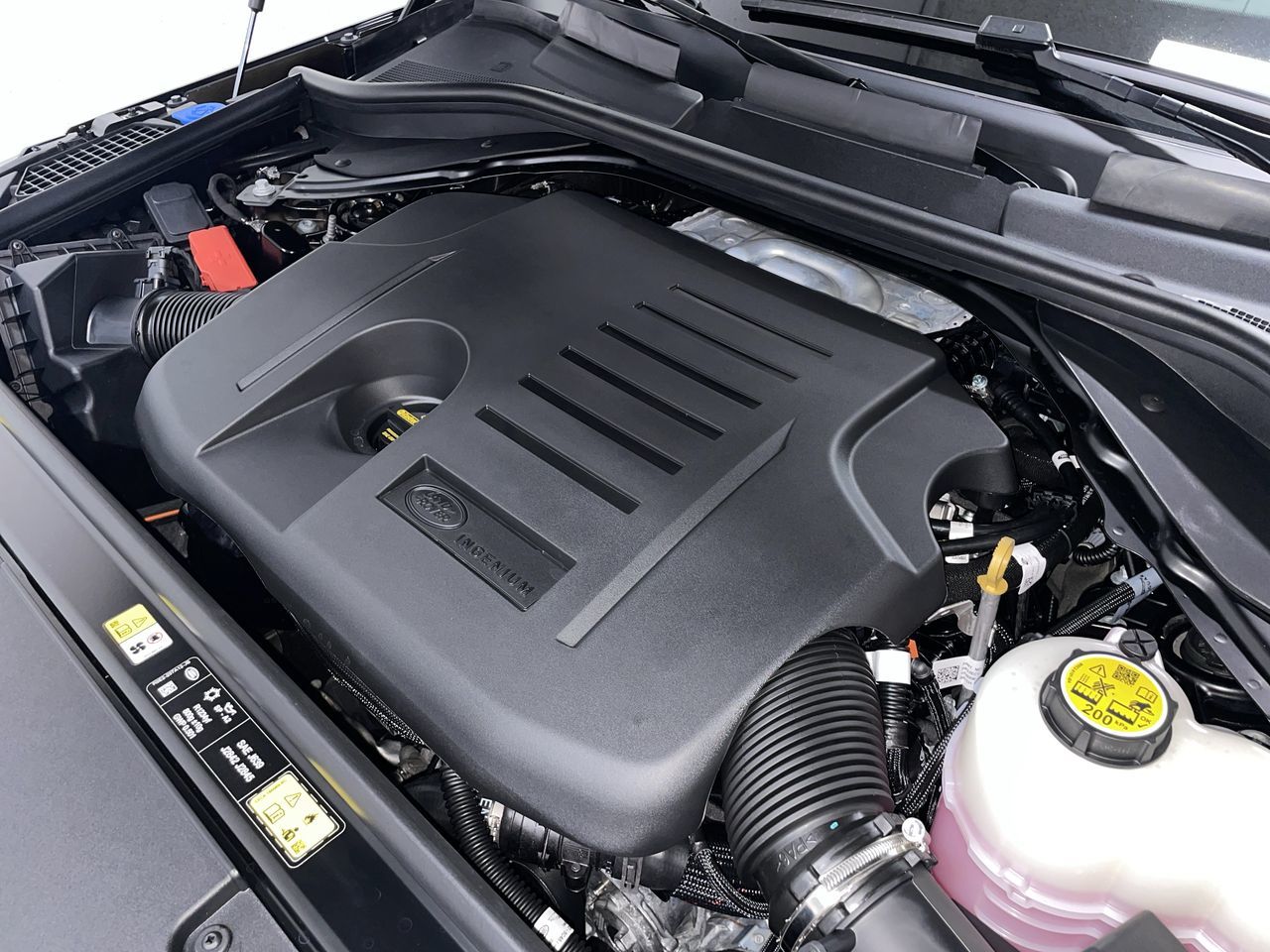 2025  Range Rover Mild Hybrid