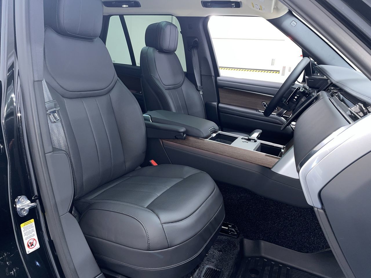 2025  Range Rover Mild Hybrid