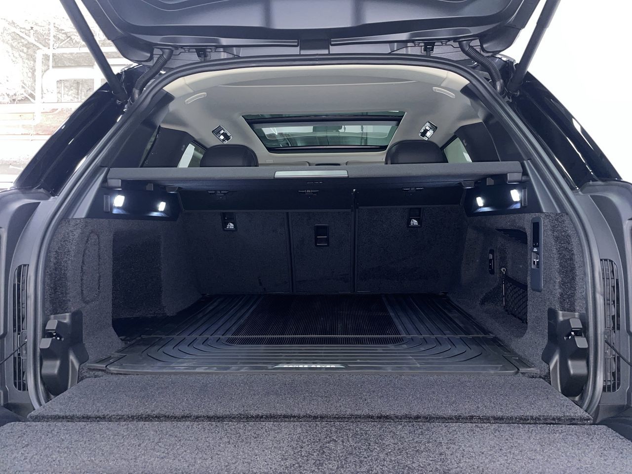 2025  Range Rover Mild Hybrid