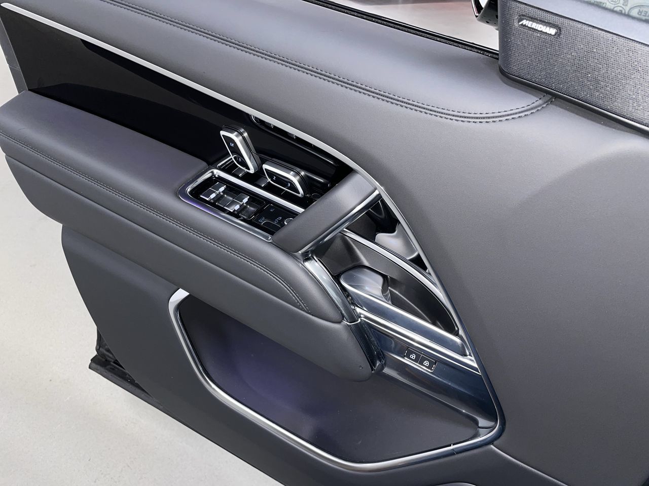 2025 Land Rover Range Rover