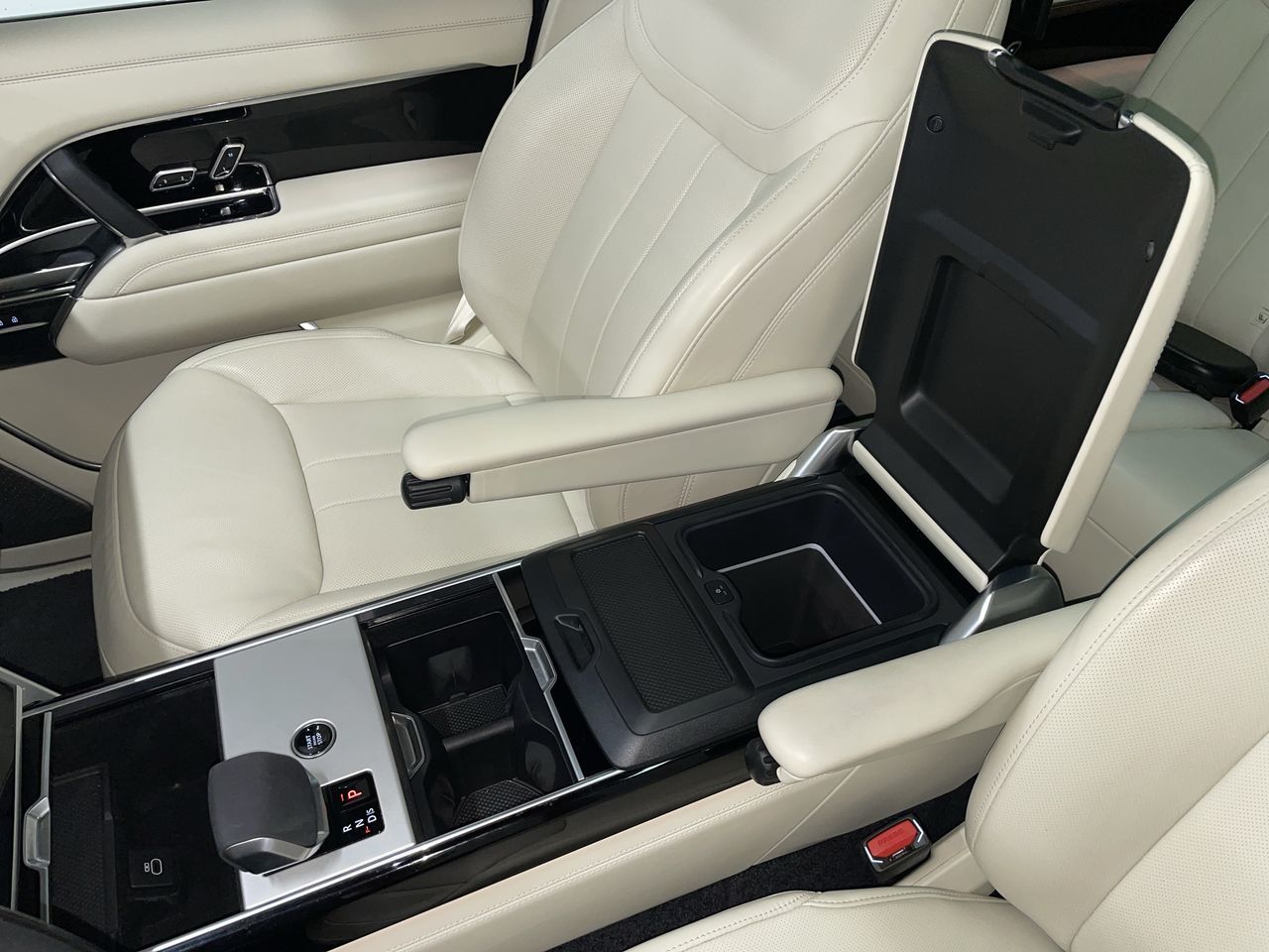 2025  Range Rover