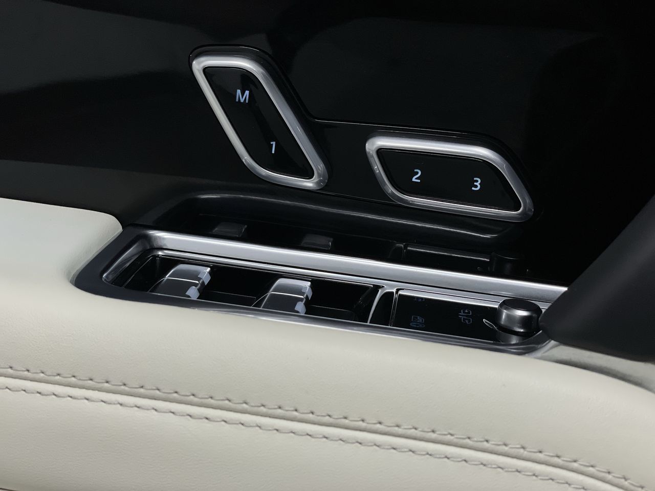 2025  Range Rover