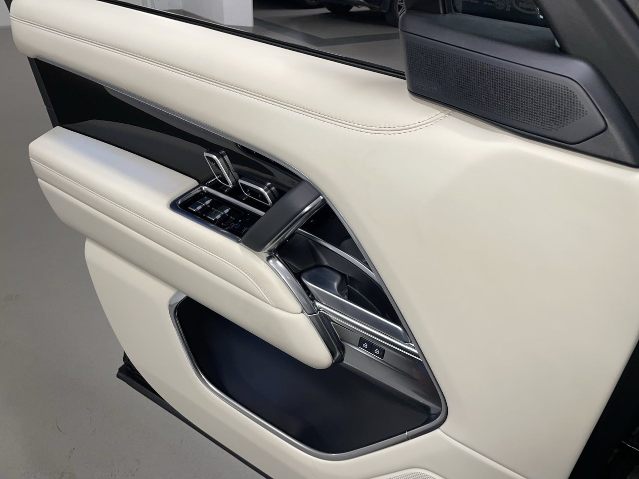 2025  Range Rover