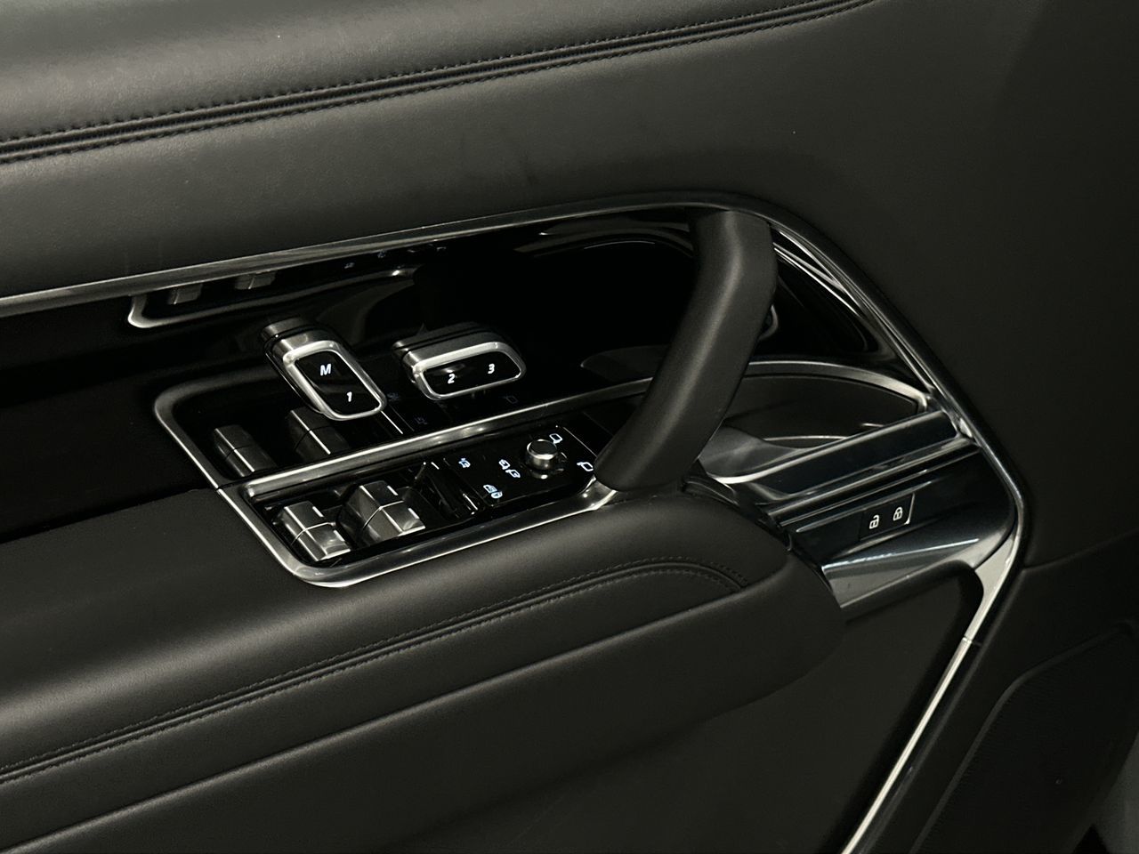 2025 Land Rover Range Rover