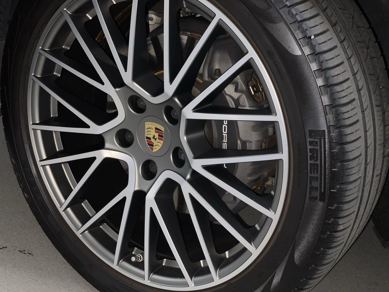 2023 Porsche Cayenne e-Hybrid