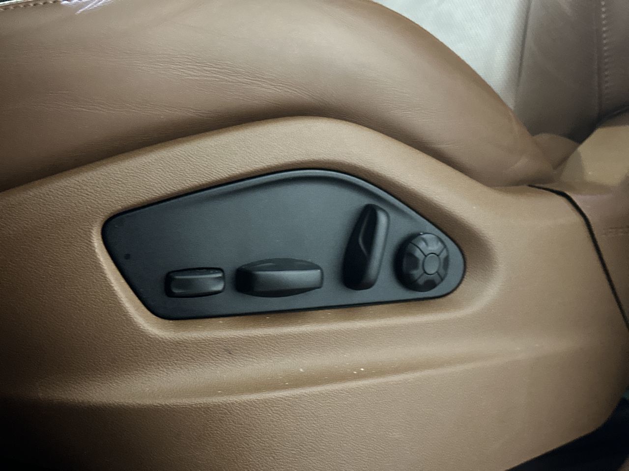 2023  Cayenne