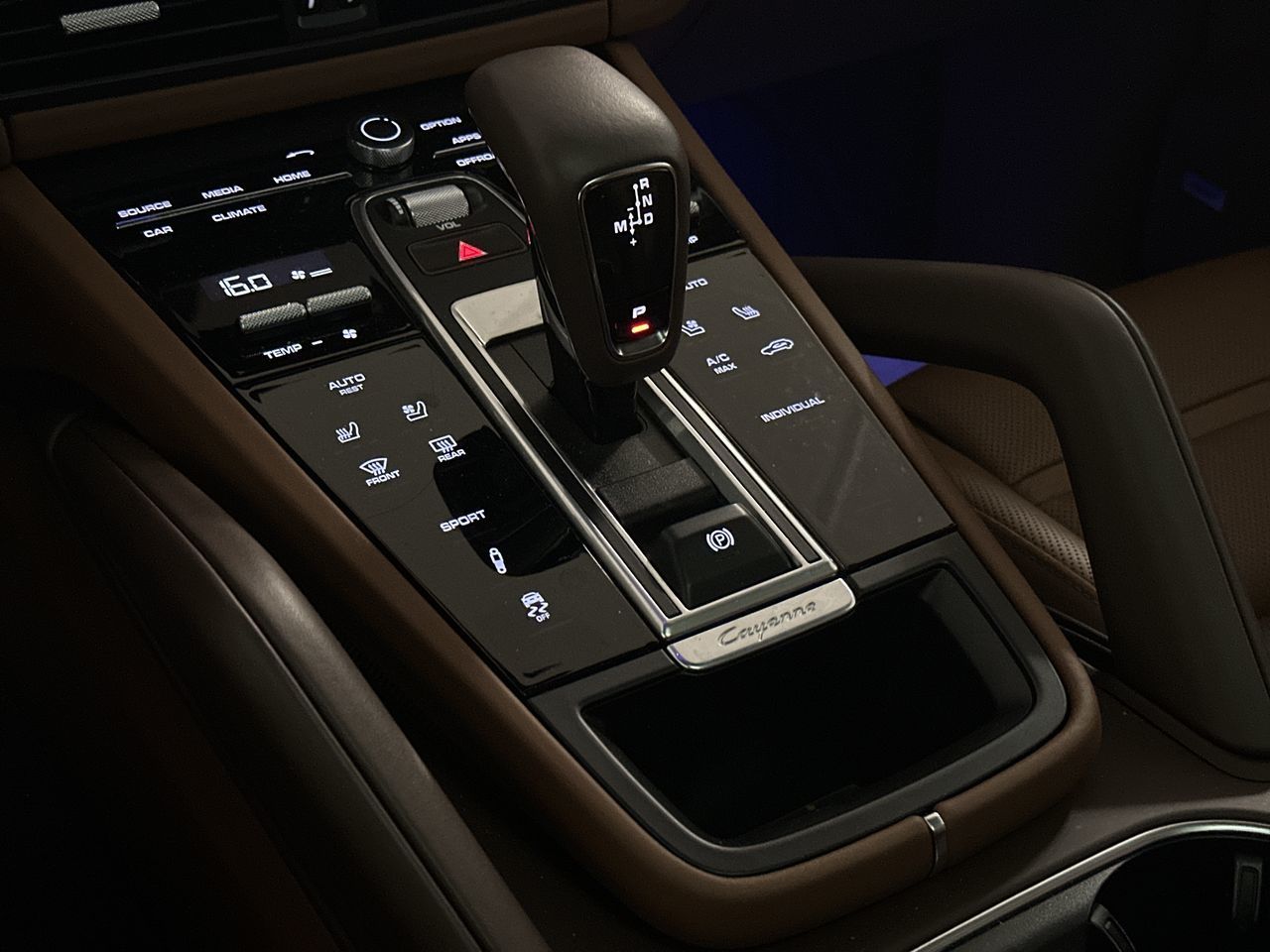 2023  Cayenne