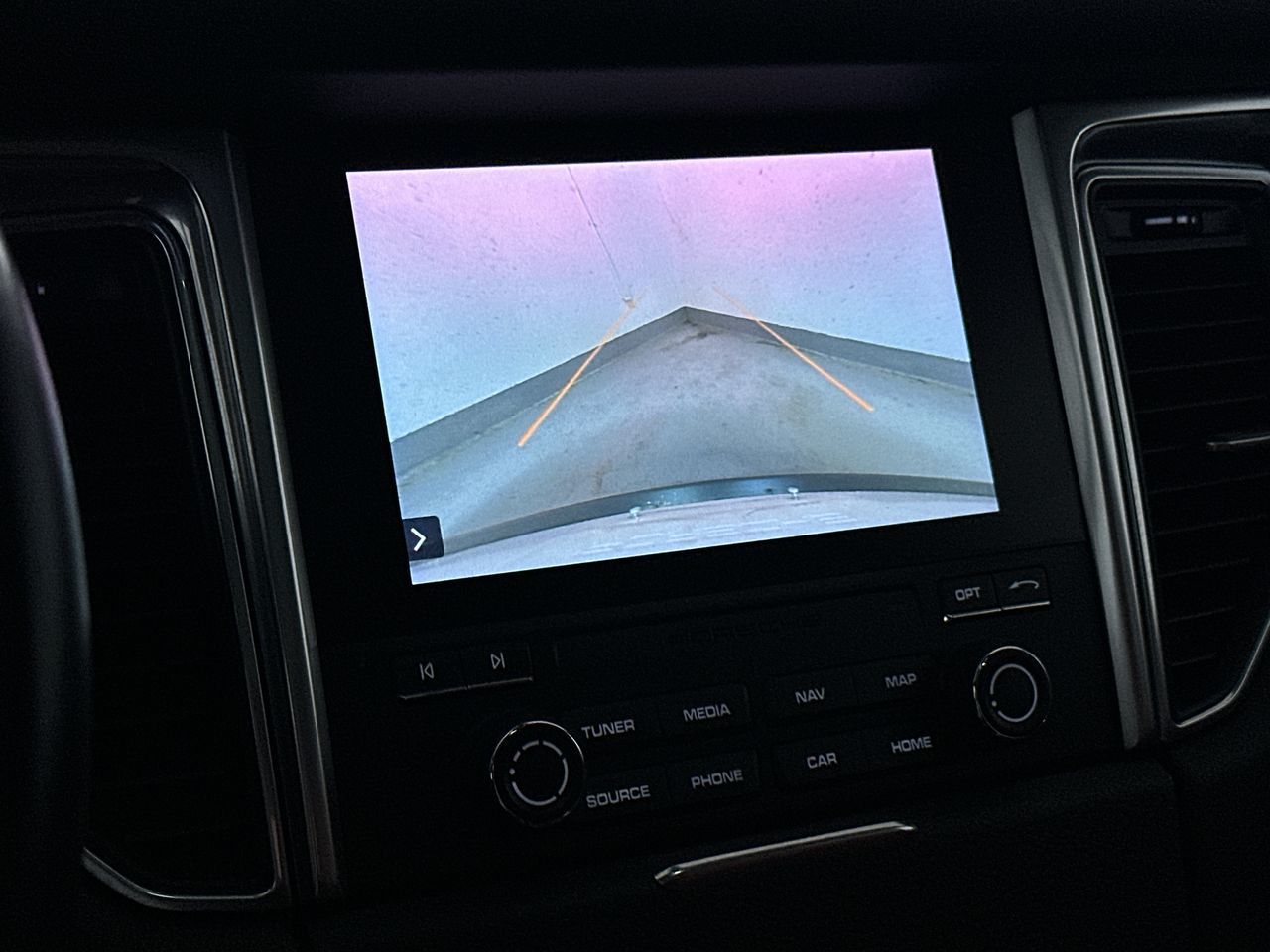 2018  Macan