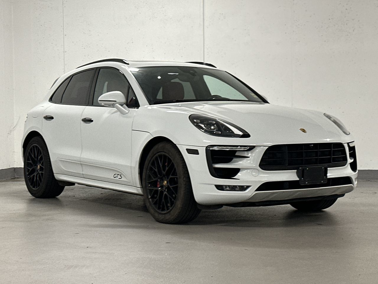 2018  Macan