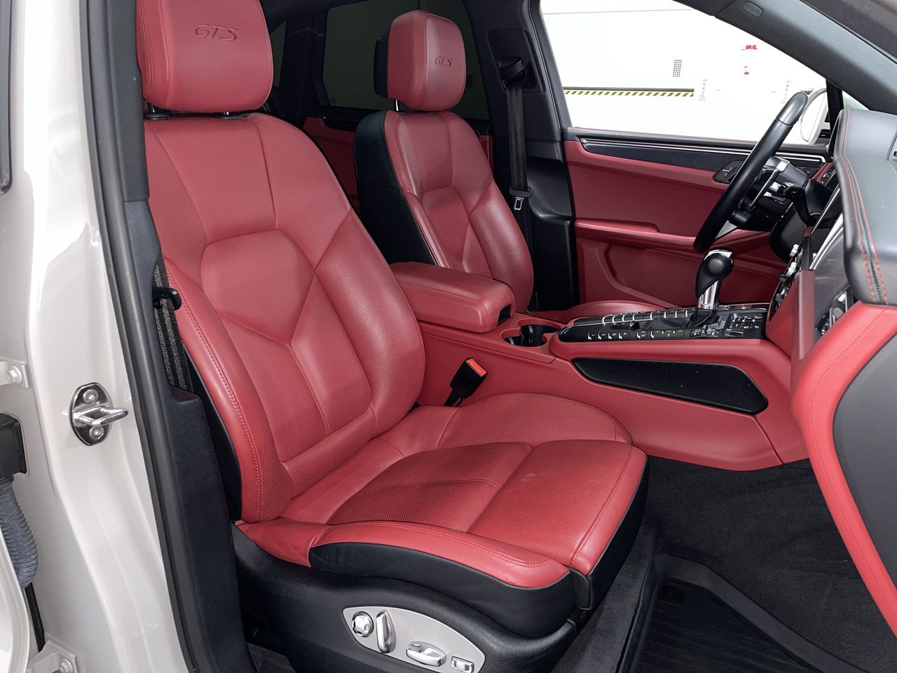 2021  Macan